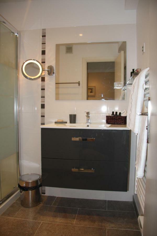 Very Central With Terrace Apartment *
